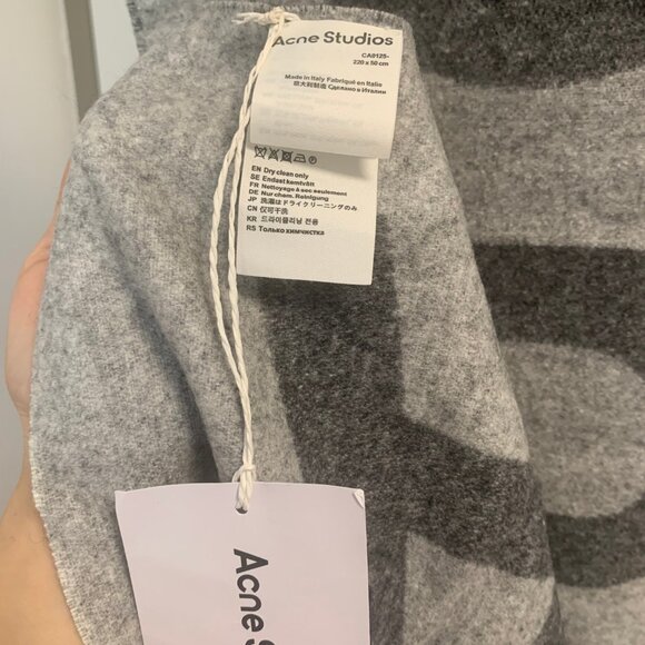 Acne Studios Oversized Logo Wool Blend Scarf – Gray - Picture 6 of 9